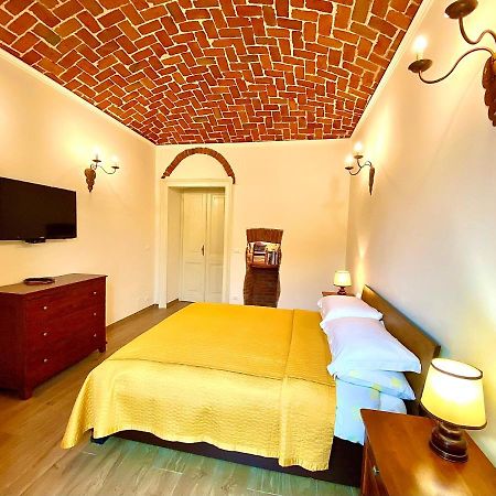 Exquisitely Renovated And Centrally Located Apartment With Free Parking Τορίνο Εξωτερικό φωτογραφία