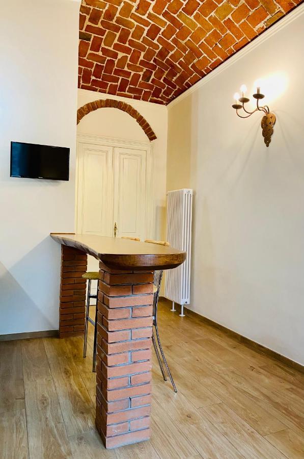 Exquisitely Renovated And Centrally Located Apartment With Free Parking Τορίνο Εξωτερικό φωτογραφία